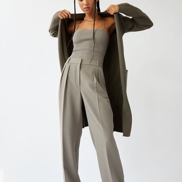 Long Open Cardigan Light Sweater in Olive Green - Picture 2 of 10